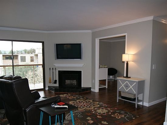 1st image of 360 N Civic Dr APT 501