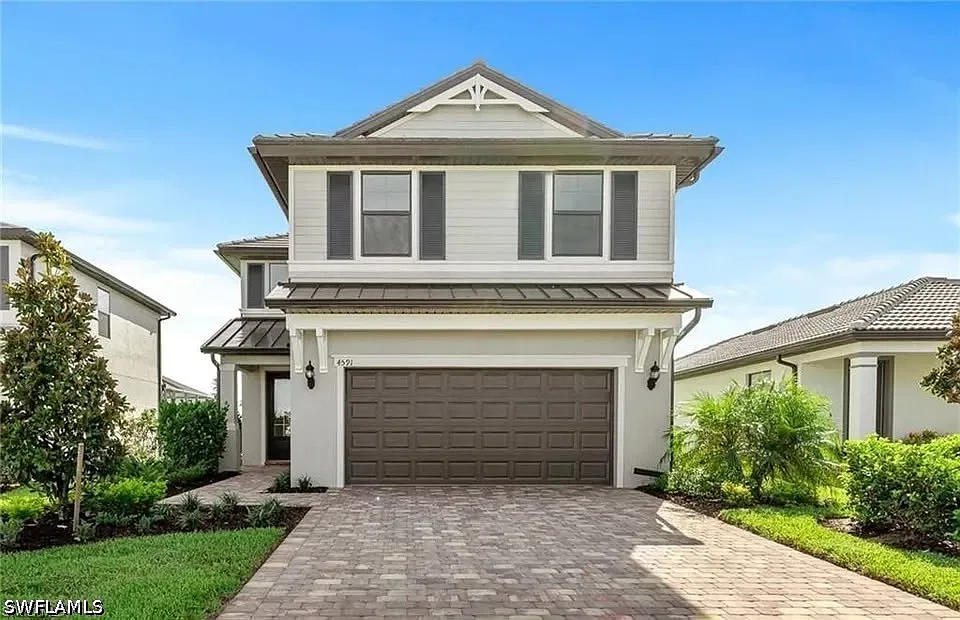 3 bed, 2.5 bath, 2470 sqft, $3,000 — Photo 1