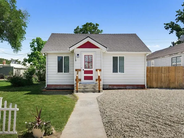 18 E Montana Ave, Homedale, ID 83628