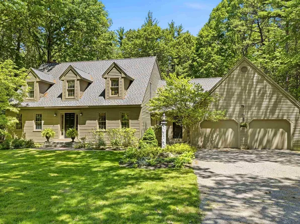 10 Pine Court, Newfields, NH 03856
