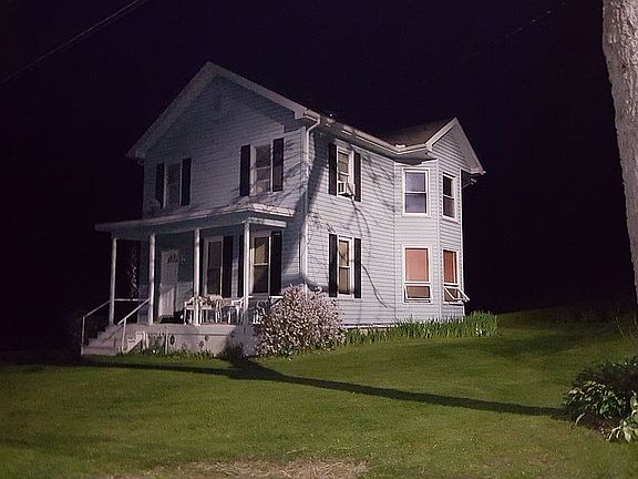 2nd image of 102 Vine St