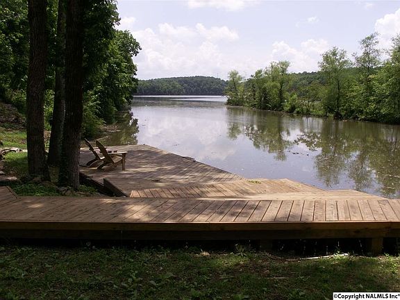 4th image of 733 County Road 563