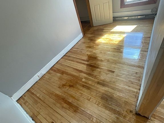 3rd image of 212 South St