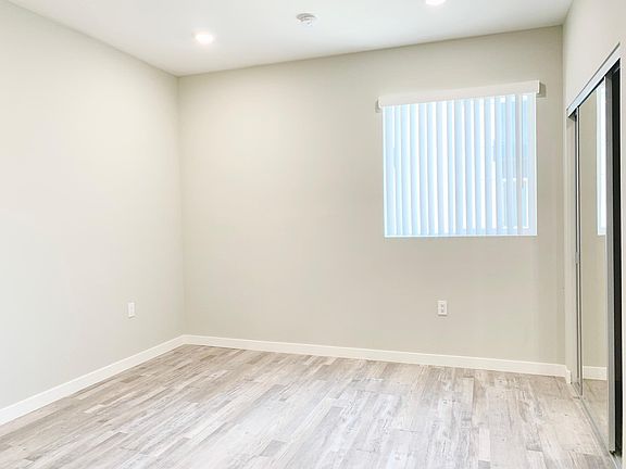 5th image of 623 N Normandie Ave