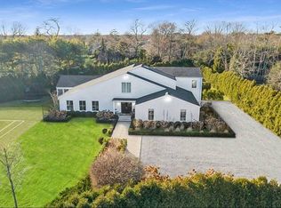 14 Oak Meadow Ln, Bellport Village, NY 11713