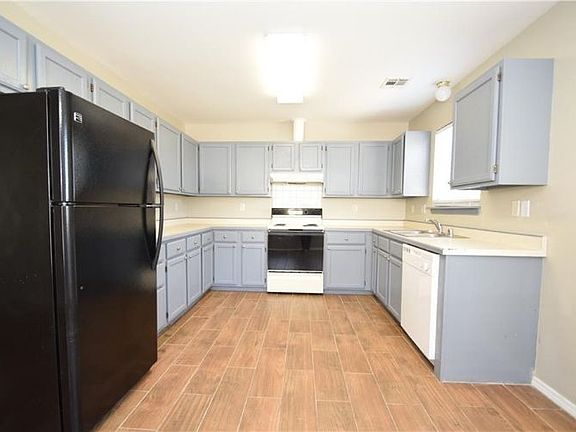 5th image of 1204 Ryan St