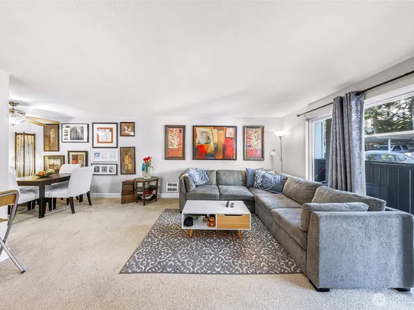 8017 234th Street SW #314, Edmonds, WA 98026