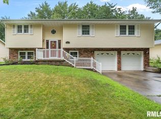 1913 Croydon Dr, Springfield, IL 62703