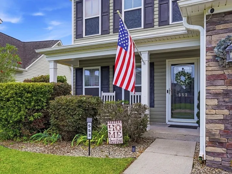 553 Montego Ct — Photo 3