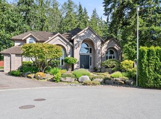 13422 20a Ave, Surrey, BC V4A9N8