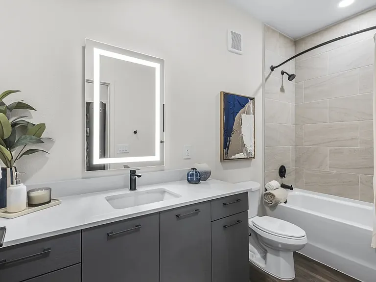 Azalea Luxury Apartments — Photo 20