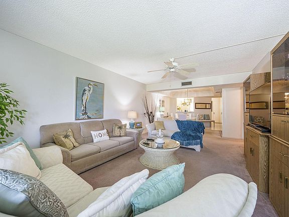 5th image of 23249 Barwood Ln N APT 205