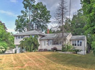 42 Hopper Ave, Pompton Plains, NJ 07444