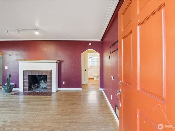 4th image of 15208 6th Avenue NE