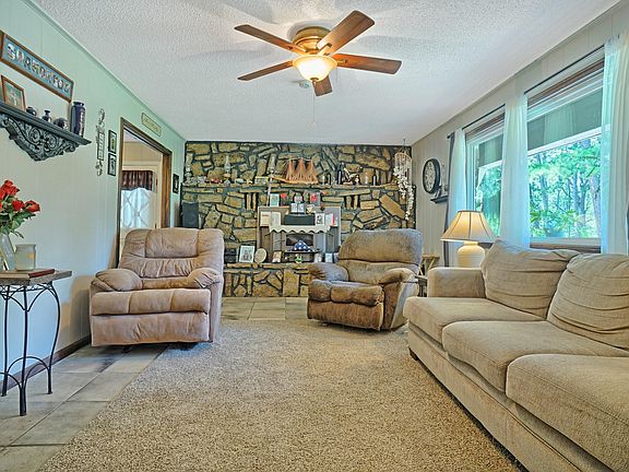 5th image of 750 N Sherman Cir
