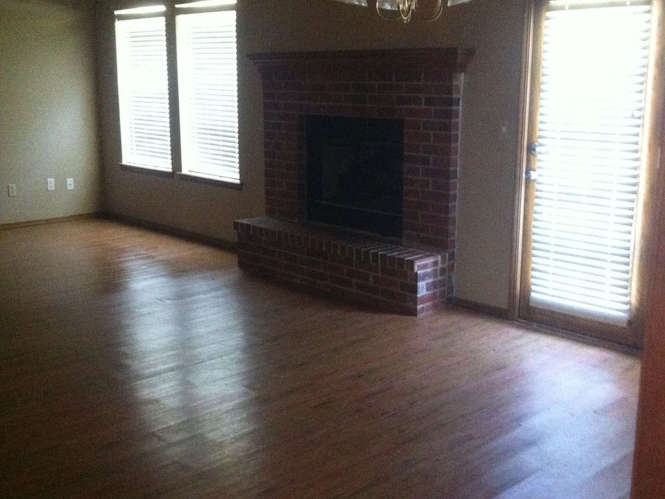2nd image of 10704 E 101st St N