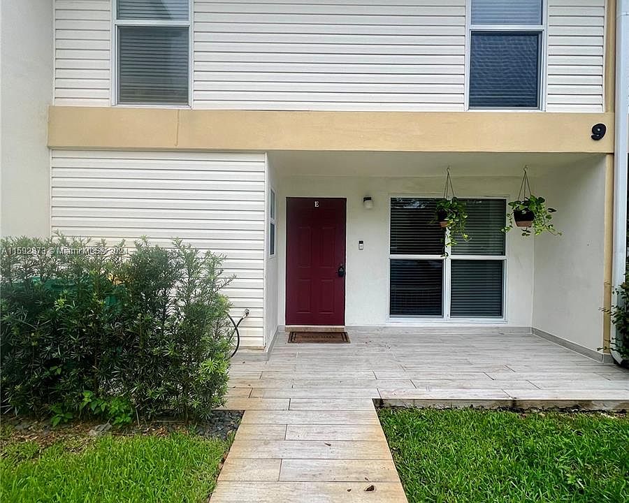 1st image of 2750 N 34th Ave #9E