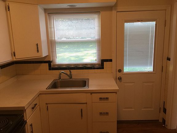 5th image of 3223 Day Ct