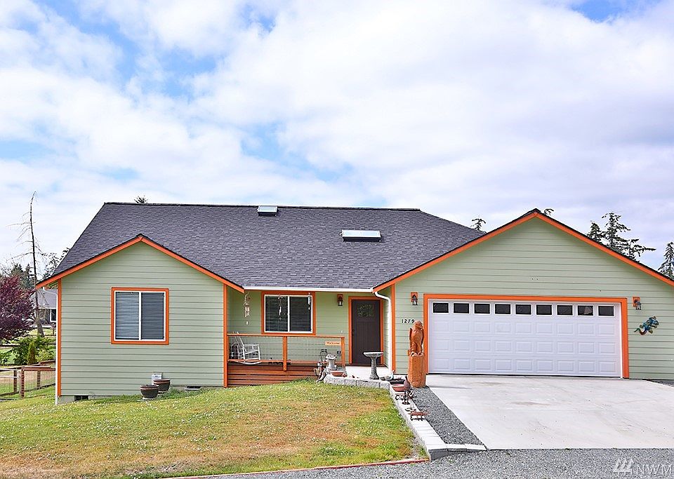 Get ready for Spring and Summer with a back deck you can live on!
