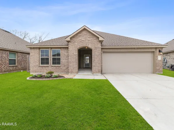 104 Chestnut Oak Dr, Lafayette, LA 70507