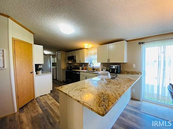 3rd image of 4020 N County Road 375 W