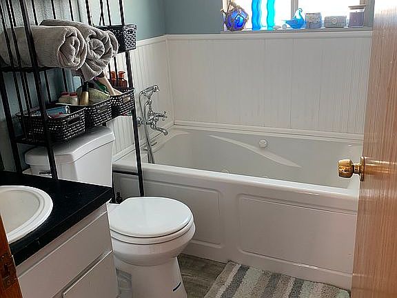 Jetted tub