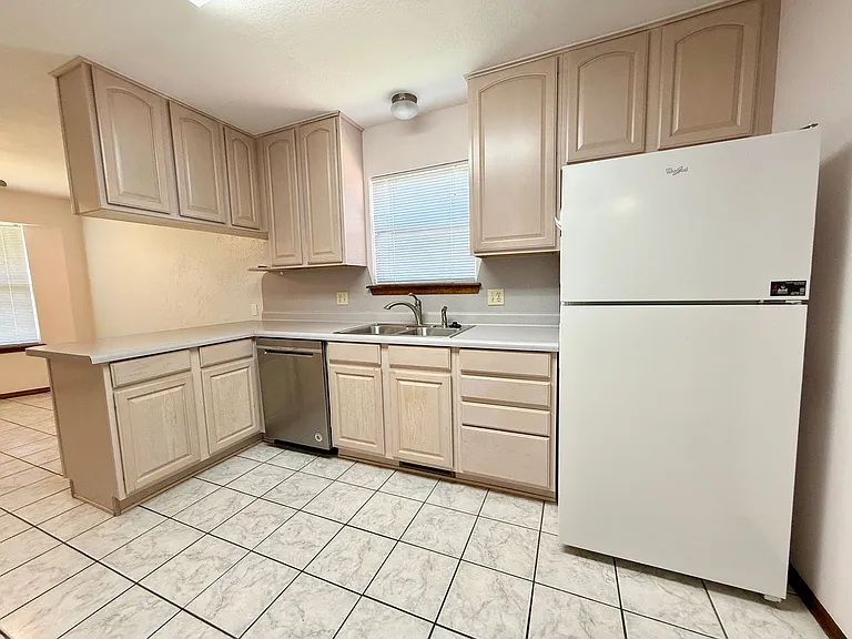 857 Turtle Creek Rd — Photo 5