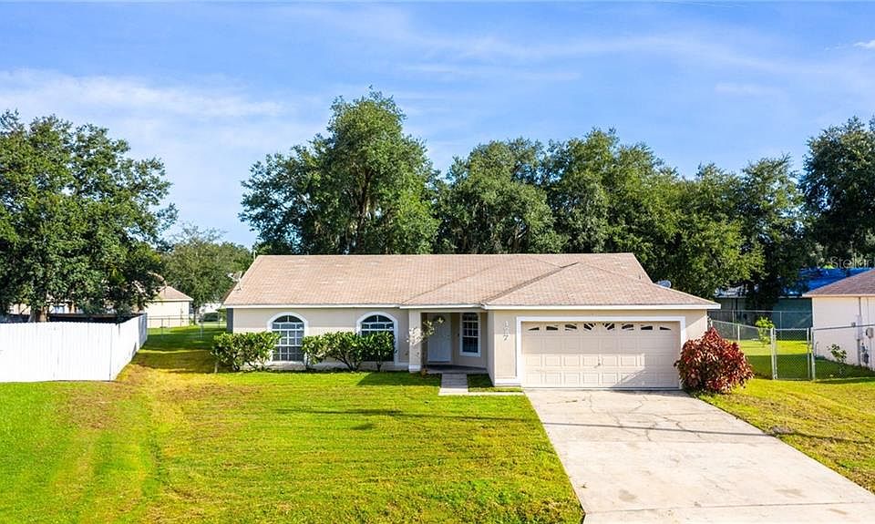 1st image of 427 Magpie Ct