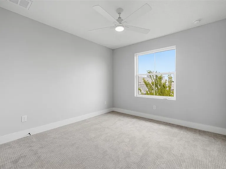 4208 W Carmen St #D — Photo 26