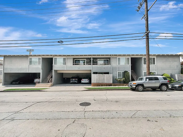 1751 Colby Ave #4 — Photo 33