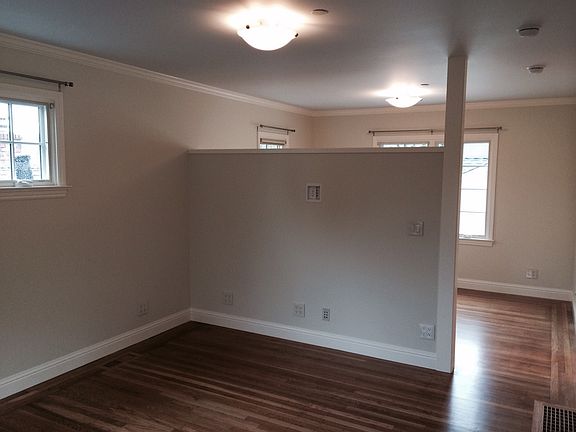 3rd image of 1554 Jasmine St