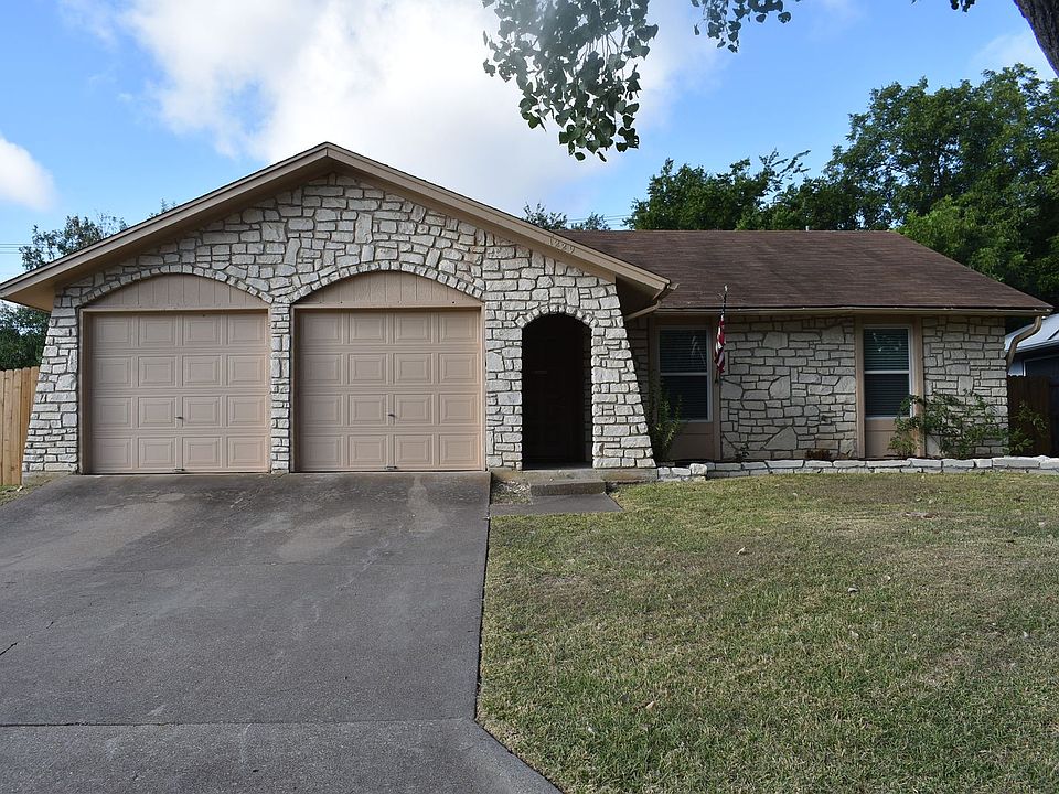 1st image of 1229 Preswick Cir
