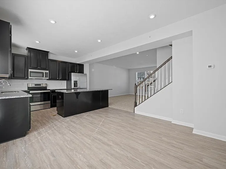 Plaza Townhomes — Photo 21