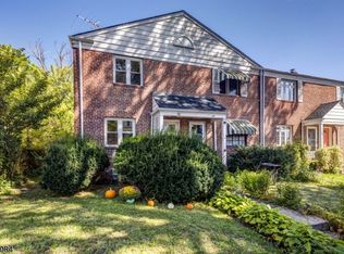 52 Melmore Gdns #52, East Orange, NJ 07017