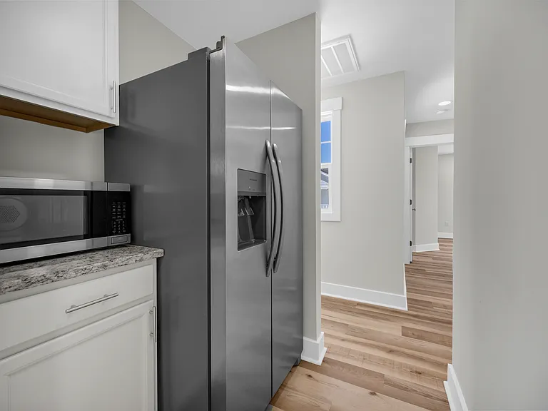 1158 Olympia Ave — Photo 5