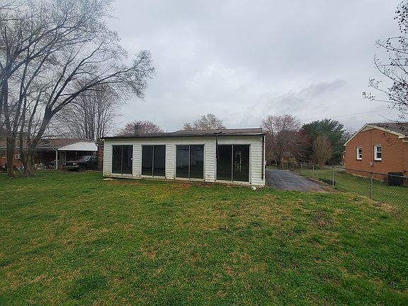 4th image of 72 Spruce Ct
