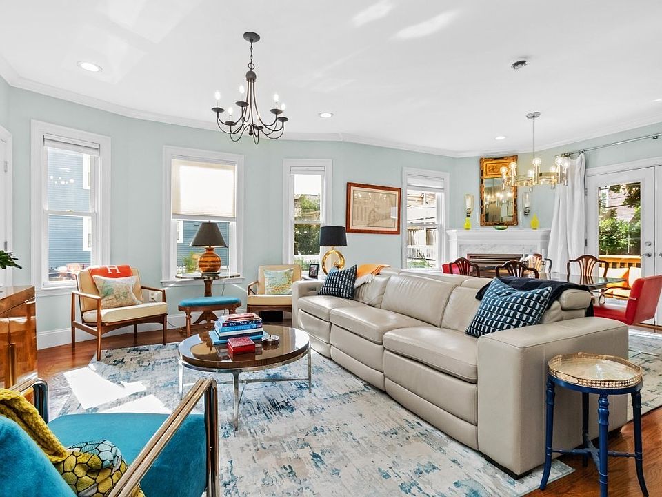 1st image of 264 E Cottage St #1