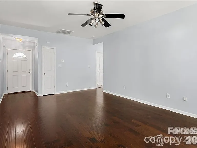 6828 Ayrshire Glen Pl — Photo 7