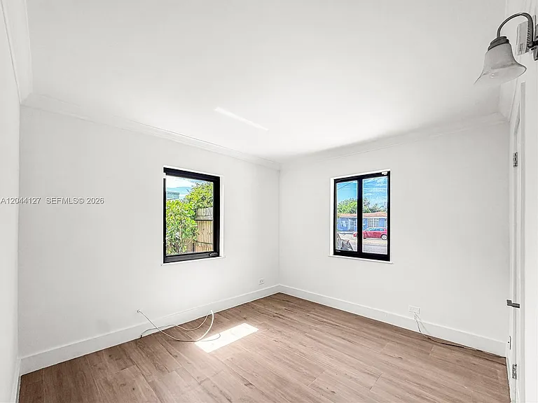 55 NW 125th St — Photo 14