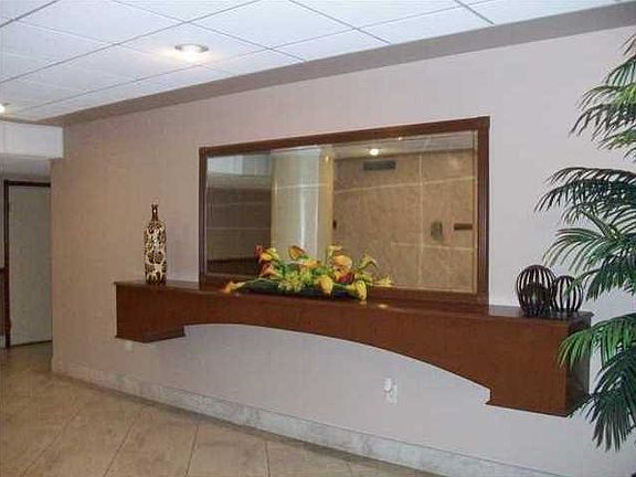 4th image of 2841 NE 163rd St APT 912