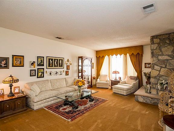 5th image of 3969 Sorrento Way
