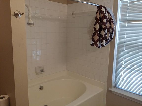 2nd floor bathroom
