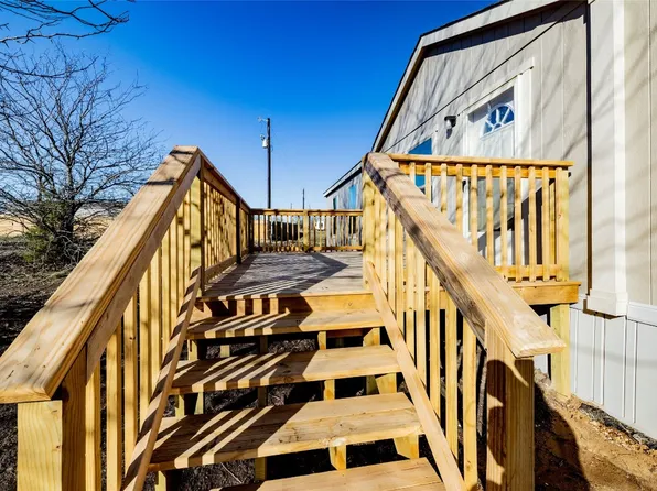 112 Lunn Dr, Decatur, TX 76234
