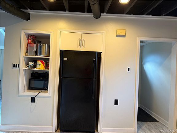3rd image of 2620 Zinow St