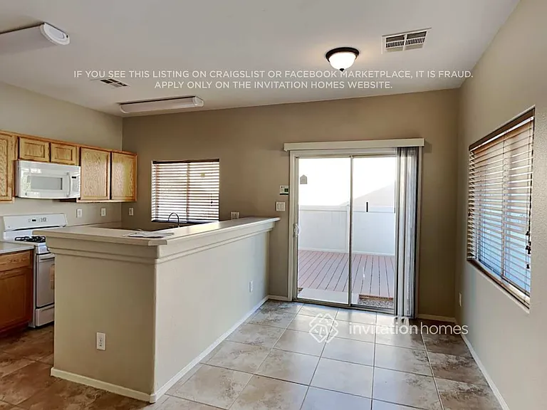3025 Gary Cooper St #102 — Photo 9