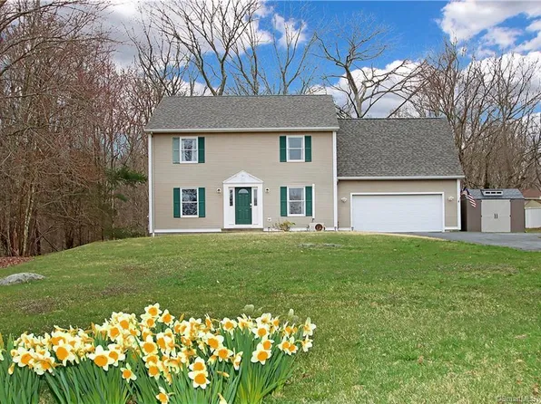 5 Padgett Place, Waterford, CT 06385