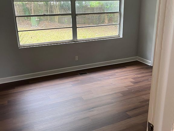 5th image of 7722 Hare Ave #1