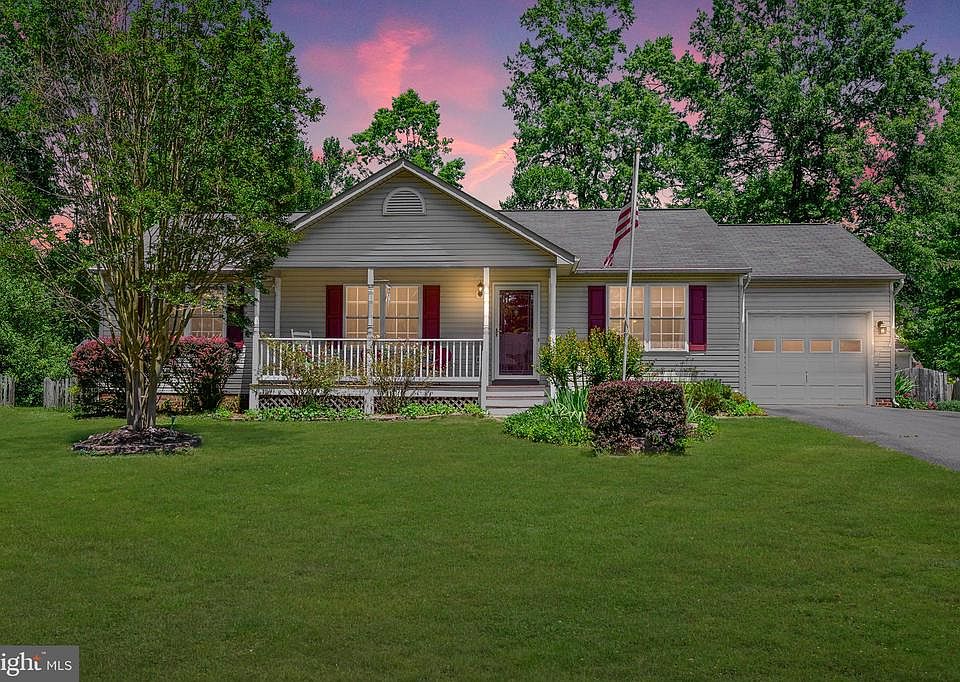 3 Bed, 2 Bath Rambler