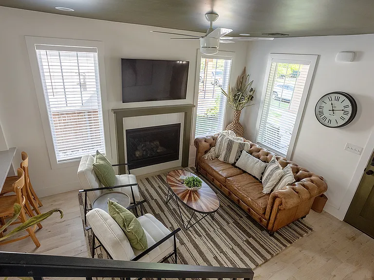 321 E Freeport St — Photo 11