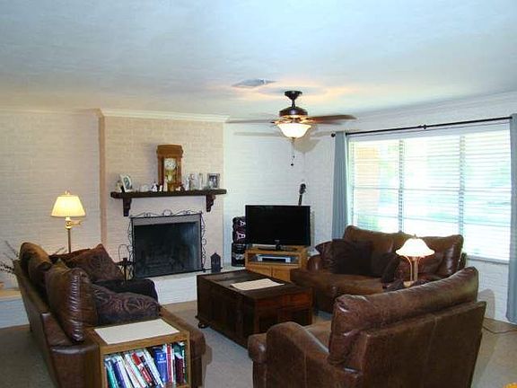 2nd image of 111 Pinecone Ln
